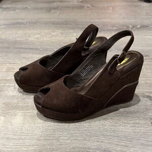 Women’s Brown Suede Open-Toe Wedge Sandals